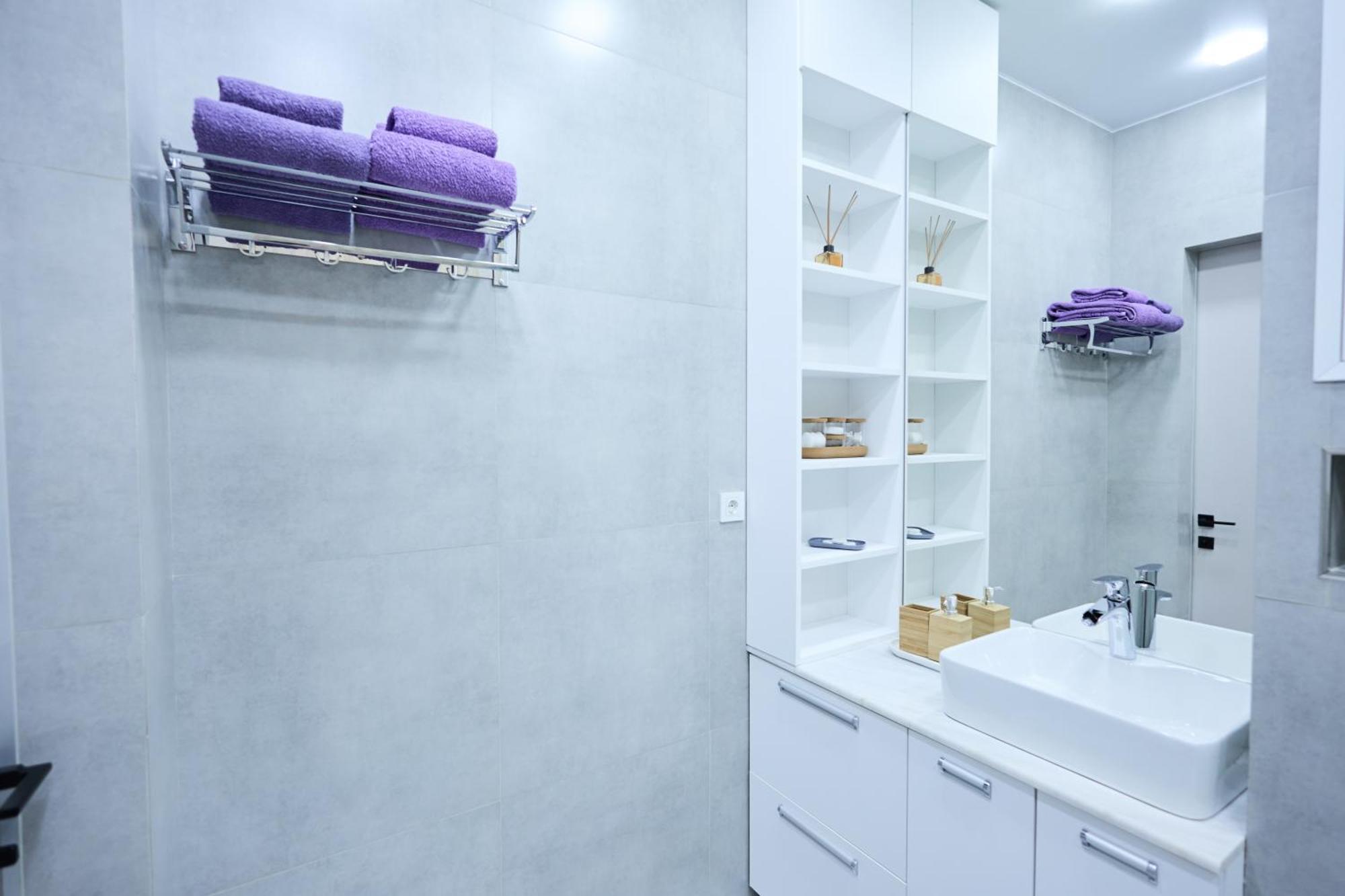 Lovely 1-Bedroom Rental Unit In Downtown Душанбе Экстерьер фото